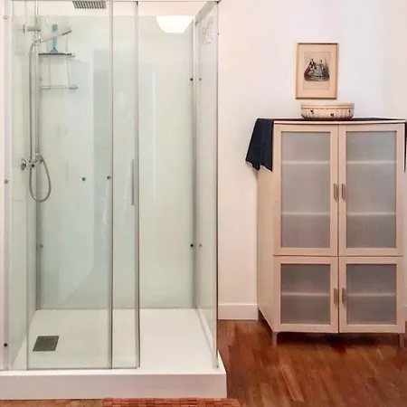 Maison Familiale Spacieuse Pres De Avec Jardin Holiday home Carrouges