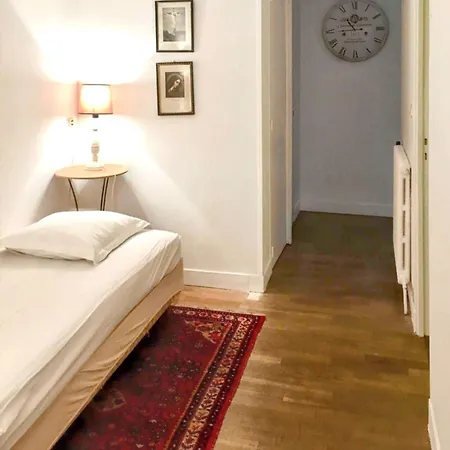 Maison Familiale Spacieuse Pres De Avec Jardin