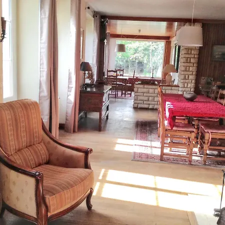 Holiday home Maison Familiale Spacieuse Pres De Avec Jardin *