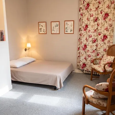 Maison Familiale Spacieuse Pres De Avec Jardin *