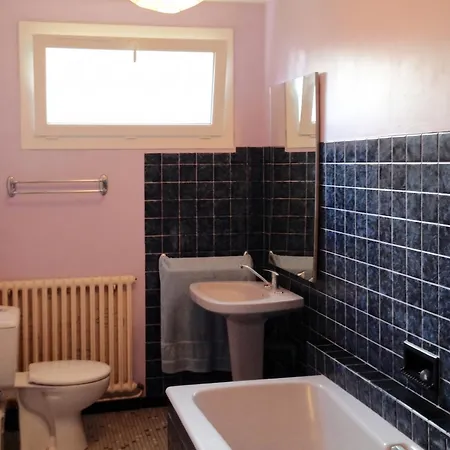 Maison Familiale Spacieuse Pres De Avec Jardin Vakantiehuis