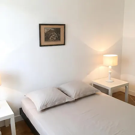 Maison Familiale Spacieuse Pres De Avec Jardin Casa de Férias *