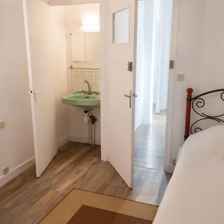 Maison Familiale Spacieuse Pres De Avec Jardin * Carrouges