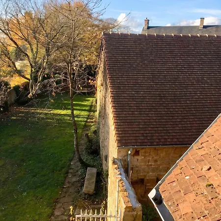 Maison Familiale Spacieuse Pres De Avec Jardin Ferienhaus Carrouges