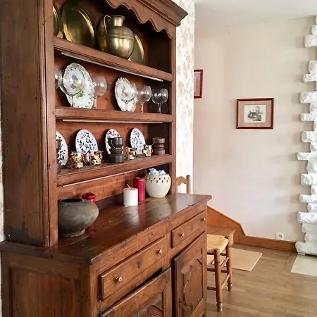 Maison Familiale Spacieuse Pres De Avec Jardin
