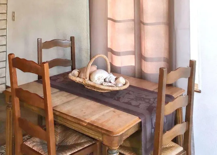 Maison Familiale Spacieuse Pres De Avec Jardin