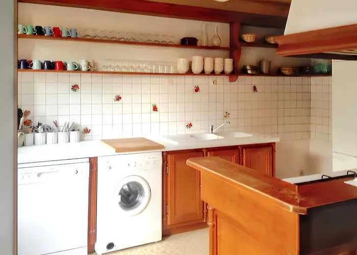 Maison Familiale Spacieuse Pres De Avec Jardin * Carrouges