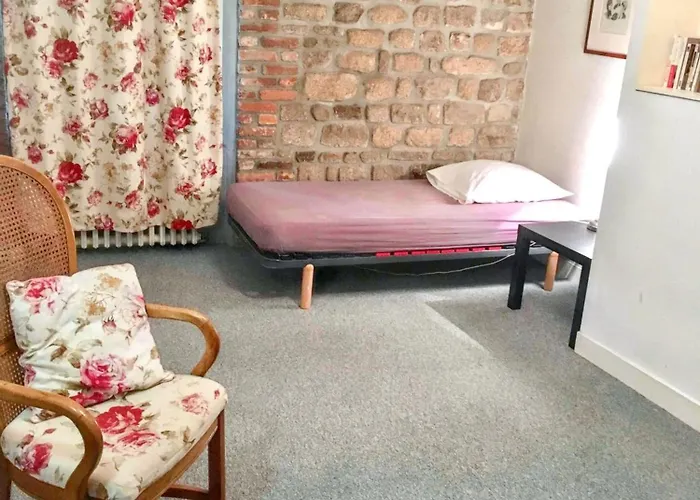 Maison Familiale Spacieuse Pres De Avec Jardin * Carrouges