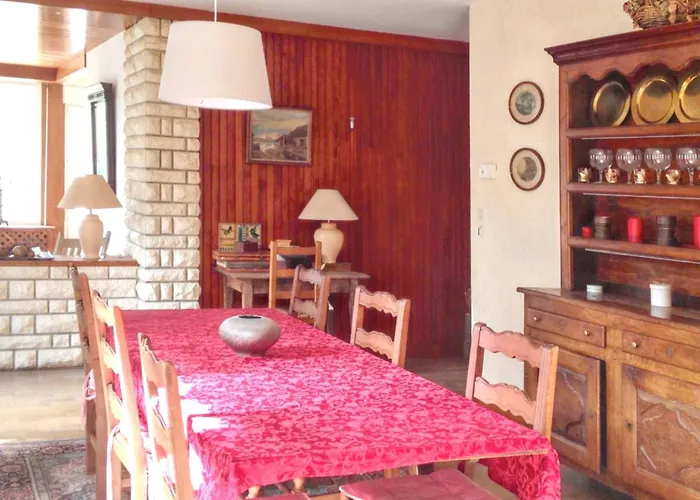 Maison Familiale Spacieuse Pres De Avec Jardin Holiday home