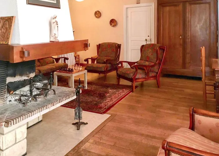 Maison Familiale Spacieuse Pres De Avec Jardin Holiday home *